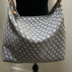 Dooney & Bourke shoulder purse